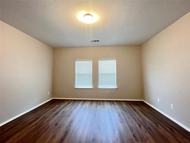 Foto del edificio - 3104 Kennedy Dr