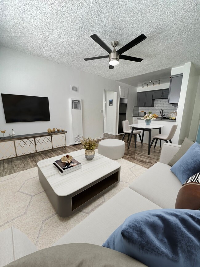 Building Photo - Eden Roc Apartments