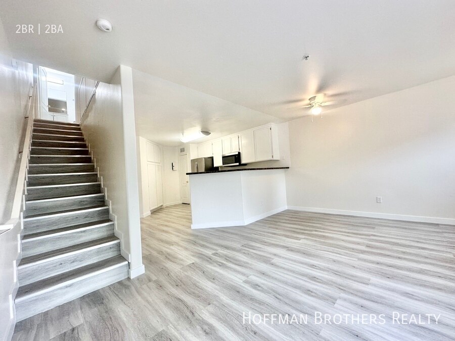 Foto principal - 7325 Winnetka Ave