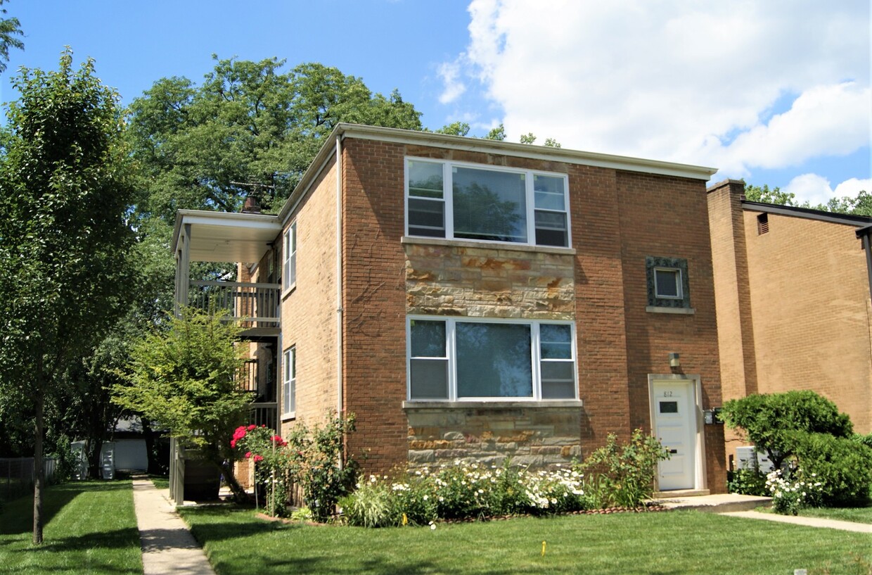 Primary Photo - 812 Dodge Ave