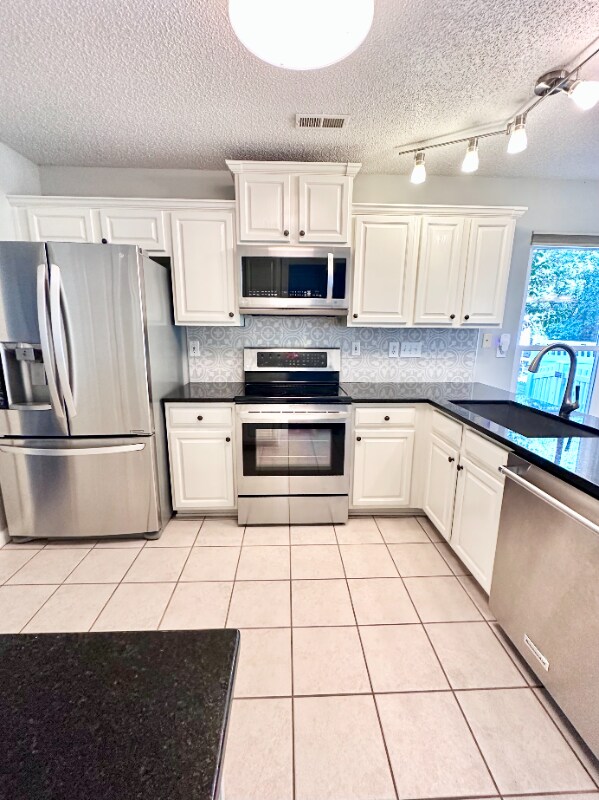 Foto del edificio - 10223 Bon Meade Ln