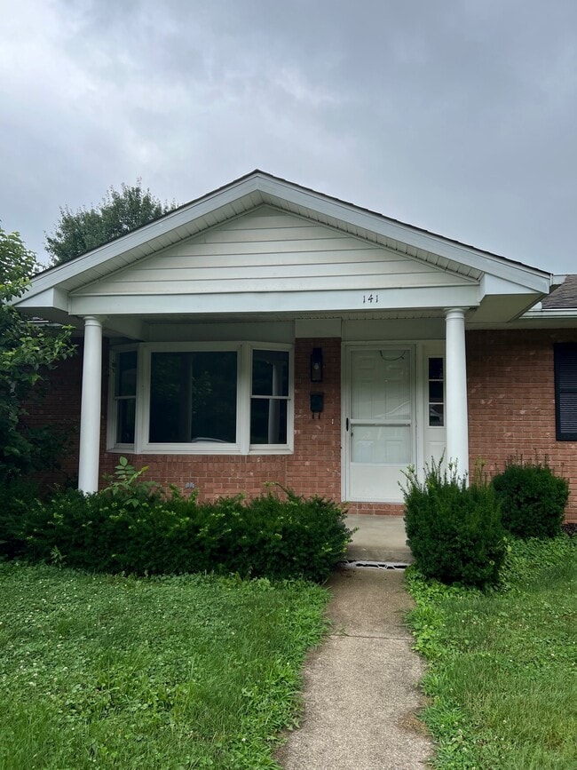 Building Photo - 141 Raine St