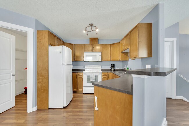 Photo du bâtiment - 9230 93 Ave