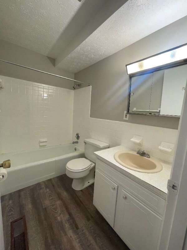 Building Photo - 446 Sheraton Dr NW