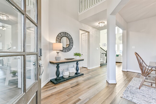 Foto del edificio - 3103 Flora Manor Dr