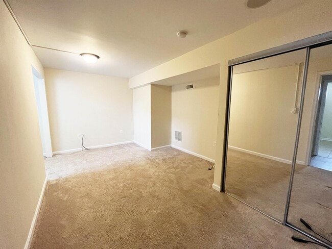 Foto del edificio - 75 Marblehead Rd