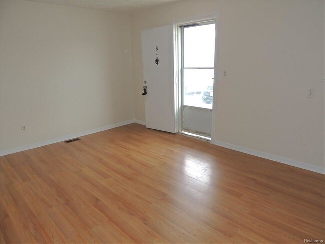 Foto del edificio - 35215 23 Mile Rd