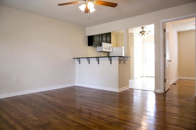 Foto del edificio - 1282 W Moore St