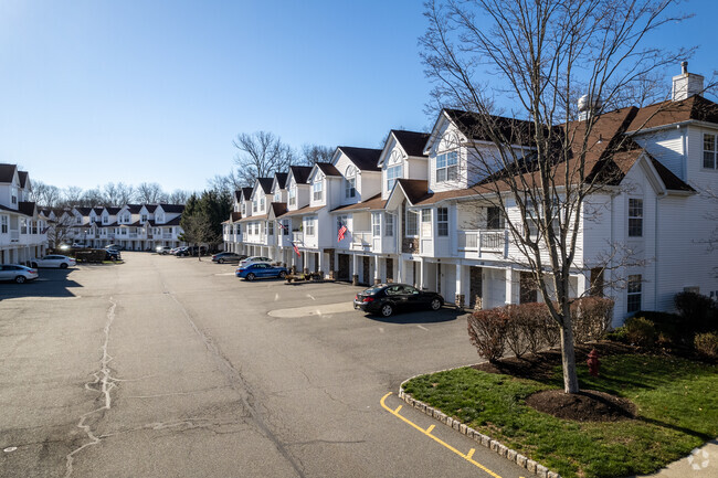 Foto del edificio - Willow Walk Condos