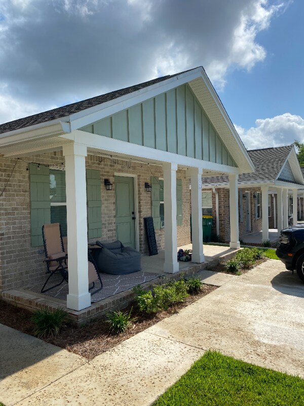 Foto del edificio - 211 Hudson Boyd Ct