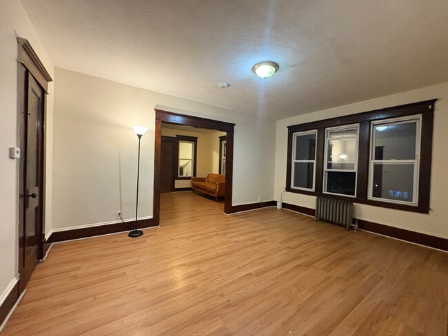Building Photo - 174 Bloomfield St