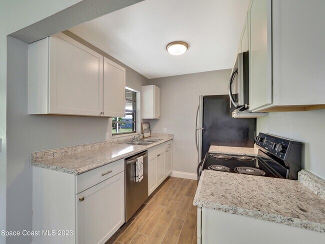 Foto del edificio - 2056 Little John Rd