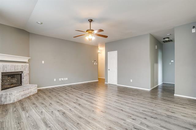Foto del edificio - 649 Chalk Knoll Rd