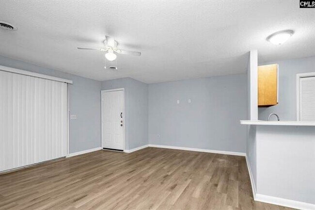 Building Photo - 1211 Metze Rd