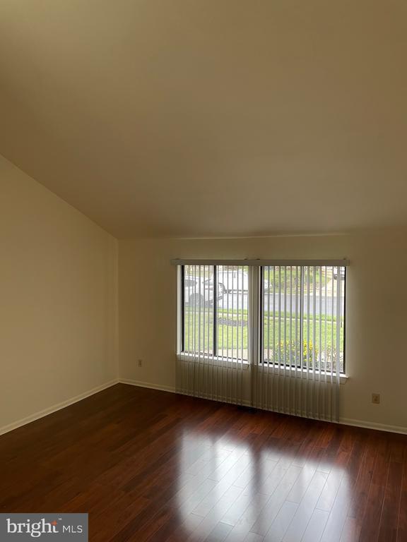 Foto del edificio - 51 Peregrine Dr