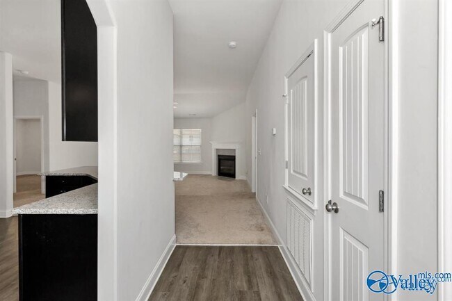 Building Photo - 283 Harold Murphy Dr