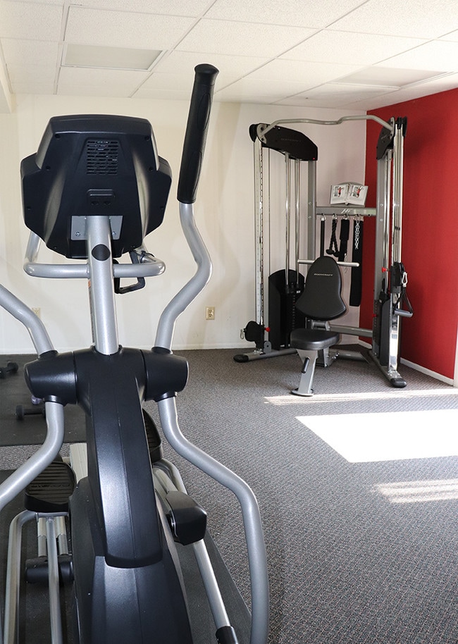 Building Photo - Springside Manor