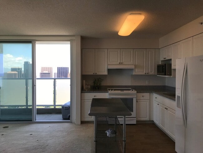 Building Photo - 801 South St