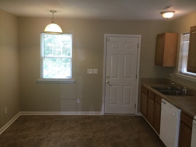 Building Photo - 1606 Allenbrook Dr