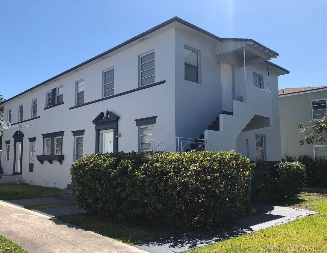Foto principal - 1770 Normandy Dr