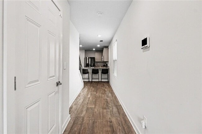 Building Photo - 3528 Station Dr