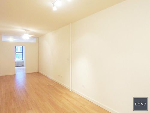 Primary Photo - 1608 2nd Ave