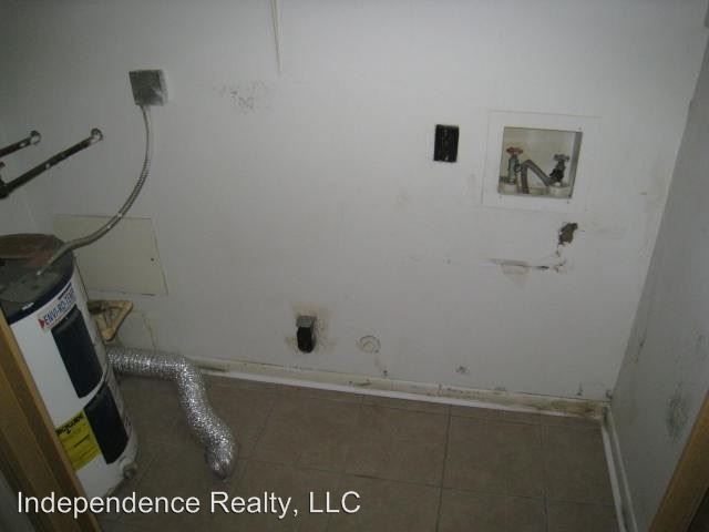 Building Photo - 3701 Squaw Valley Dr SW