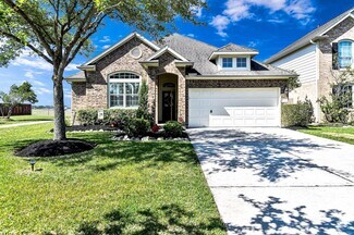 Building Photo - 2299 Cantabria Ln