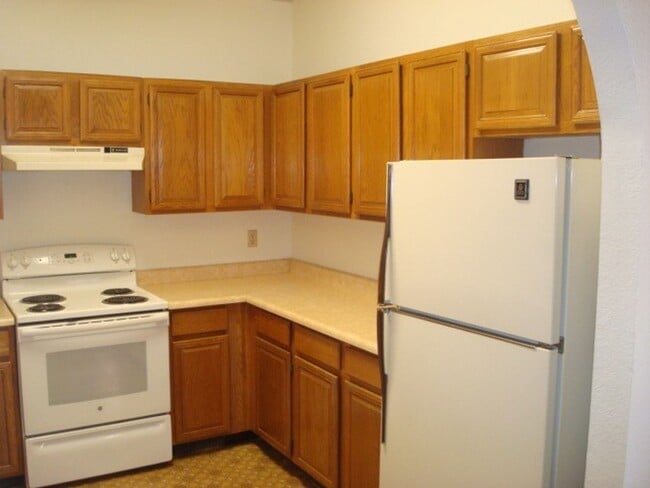 Building Photo - Clean 3 bedroom in Telshor area!