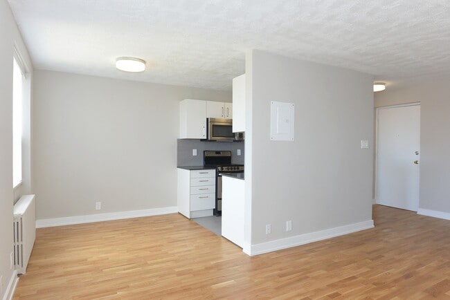 Building Photo - 25 Eccleston Dr