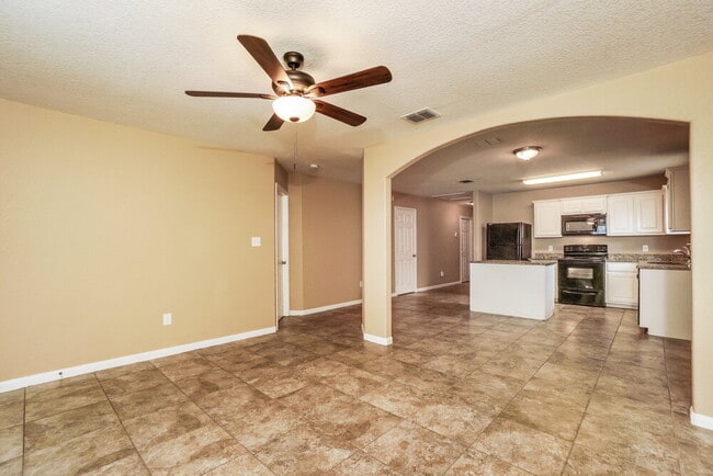 Building Photo - 11475 Coral Canyon
