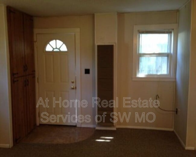 Building Photo - 1843-B E Monroe St