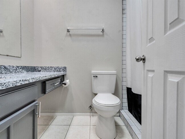 Building Photo - 2226 Spring Dusk Dr