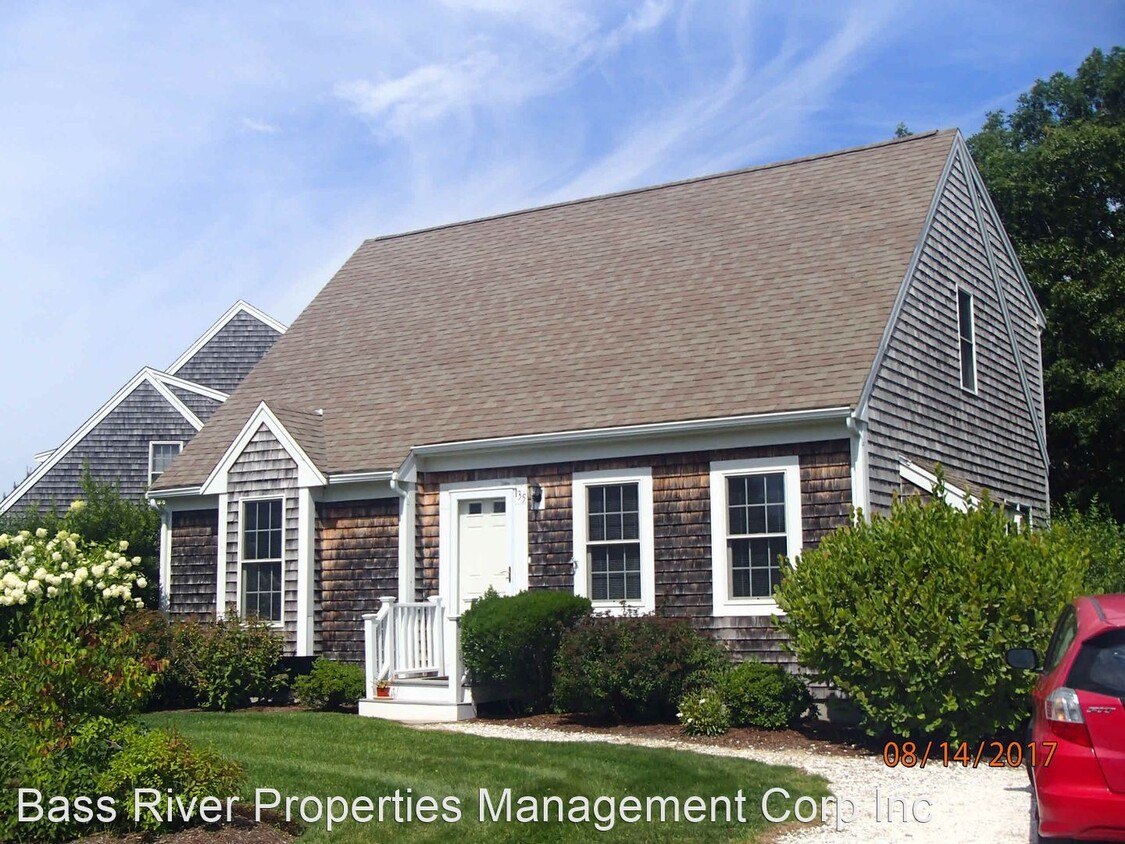 Primary Photo - 3 br, 2 bath House - 121 Camp Street, Unit...
