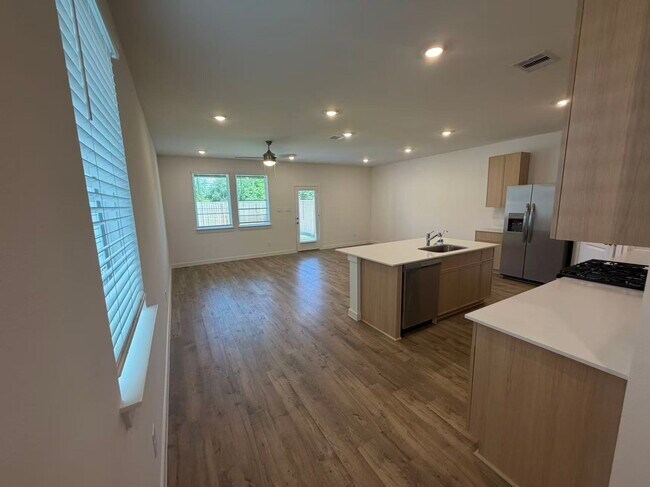 Foto del edificio - 28122 Meadowlark Sky Dr