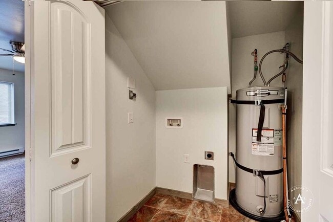 Foto del edificio - 2076 Gold Ave