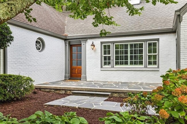 Photo - 2684 Birchwood Dr NE House