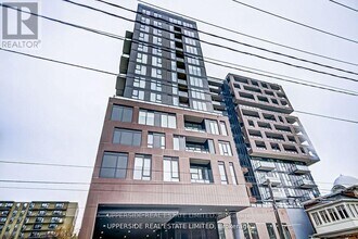 Building Photo - 270 Dufferin St