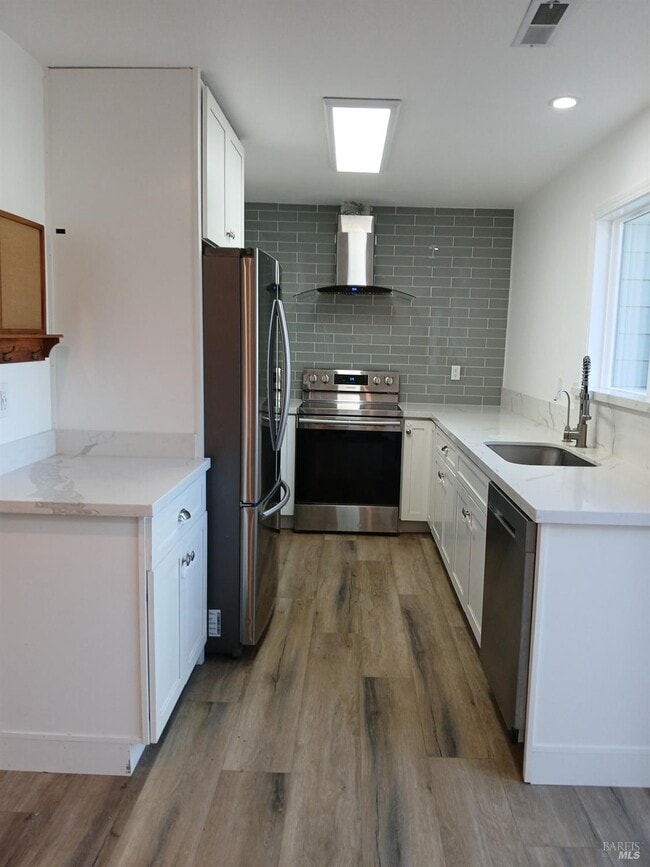 Foto del edificio - 381 Wall Pl