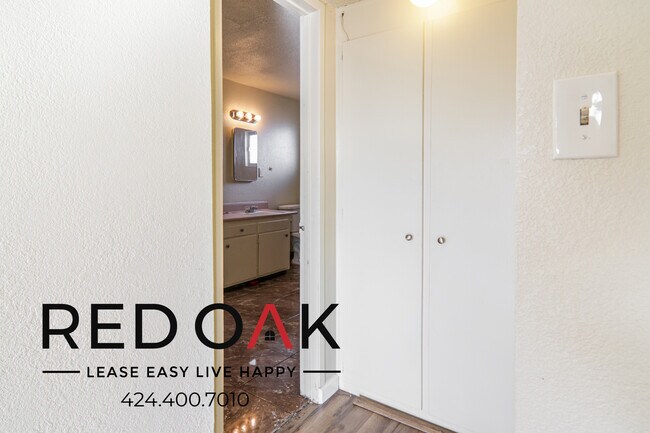 Building Photo - 8335 1/4 Washington Blvd-2