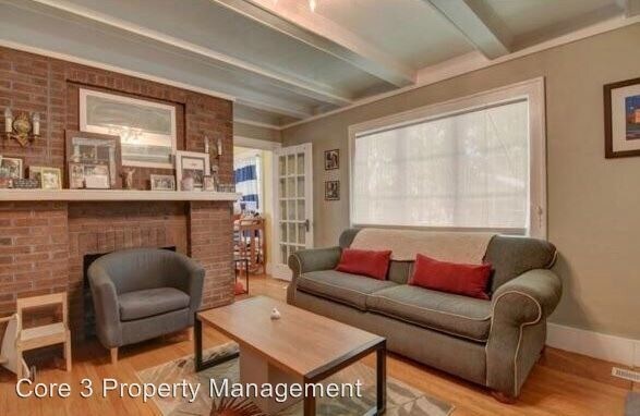 Foto del edificio - 436 W Cook St