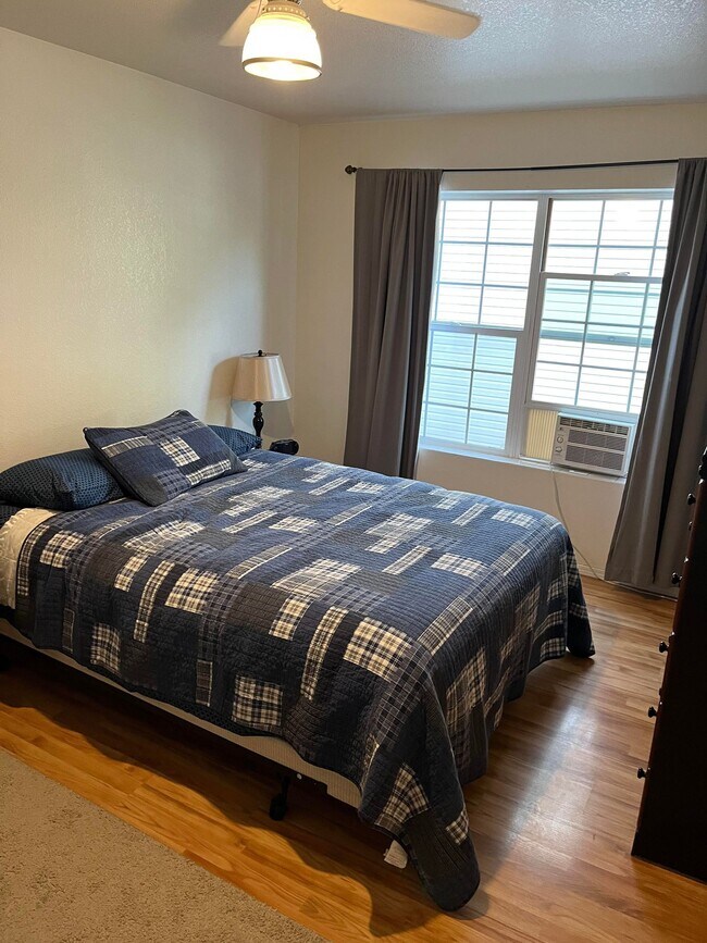Foto del edificio - 1461 Northwood Dr