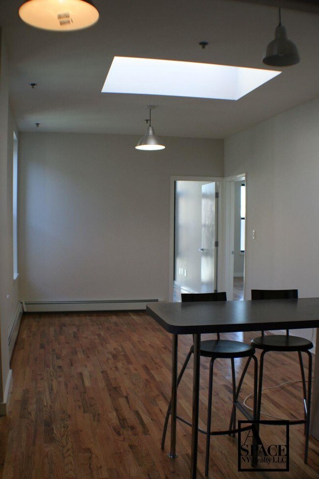 Building Photo - 47-45 Vernon Boulevard