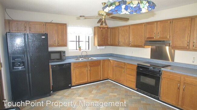 Building Photo - 5 br, 2.5 bath House - 1434 Longbrook Drive