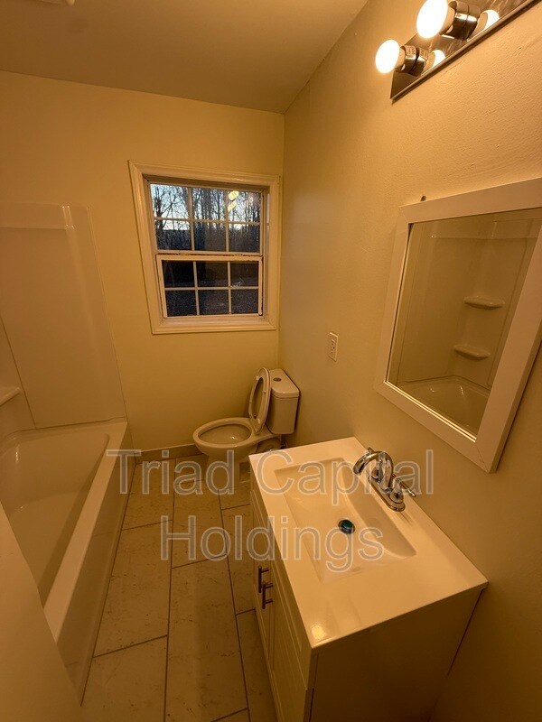 Foto del edificio - 704 Pine St