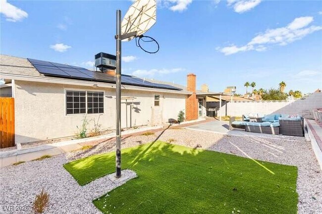 Foto del edificio - 3921 Avonwood Ave