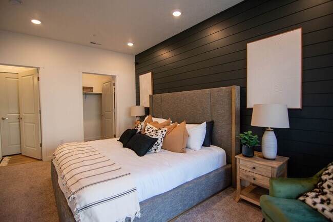 Foto del edificio - Gorgeous 3-Bed 2-Bath at Vista View in Spa...