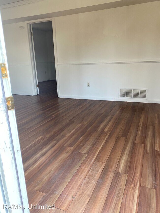 Building Photo - 3 br, 2 bath House - 117 A East Camden Ave