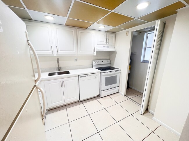 Photo - 7801 S Colony Cir Townhome