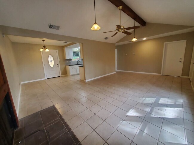 Building Photo - 3051 Heidi St